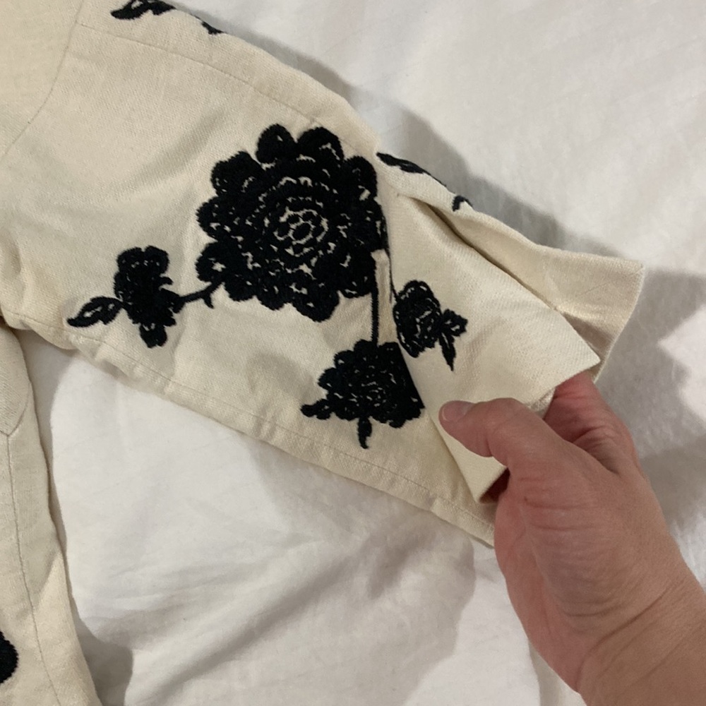 Gorgeous embroidered blazer - Picture 11 of 11